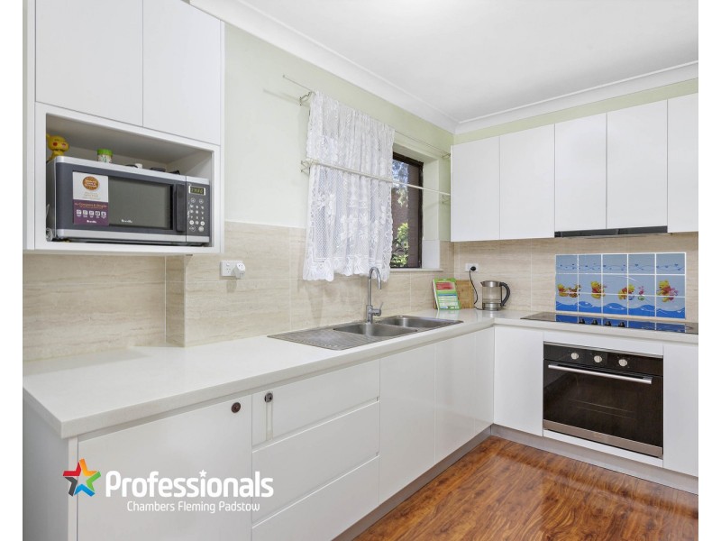 8/24 Sir Joseph Banks Street, Bankstown NSW 2200