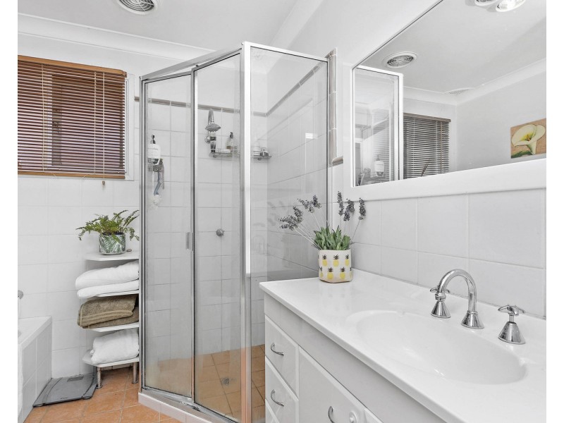 40 Newland Avenue, Milperra NSW 2214
