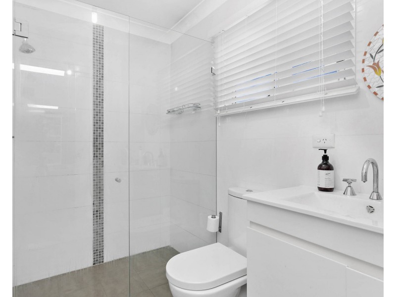 40 Newland Avenue, Milperra NSW 2214