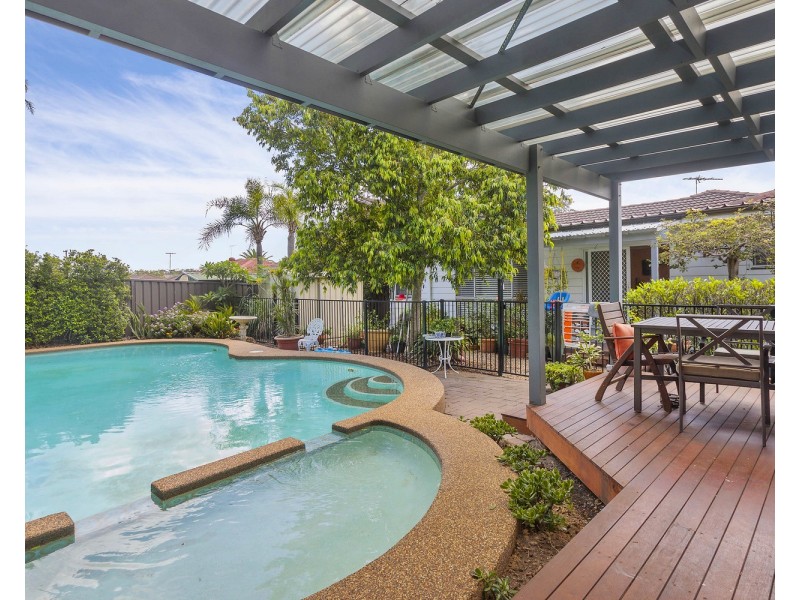 40 Newland Avenue, Milperra NSW 2214