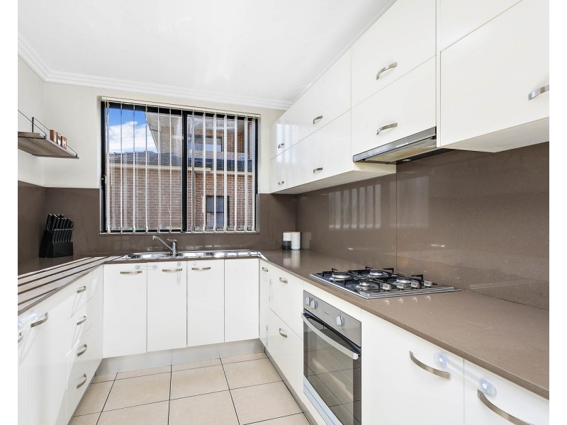 9/29 Ikara Crescent, Moorebank NSW 2170