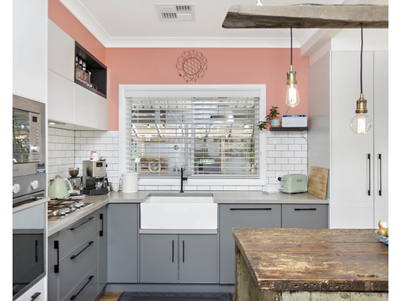 19 Worsley Avenue, East Hills NSW 2213