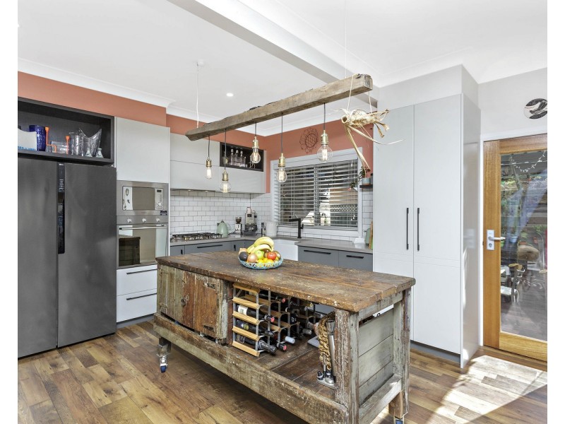 19 Worsley Avenue, East Hills NSW 2213