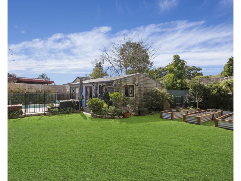 19 Worsley Avenue, East Hills NSW 2213