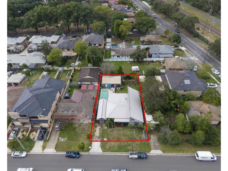 19 Worsley Avenue, East Hills NSW 2213