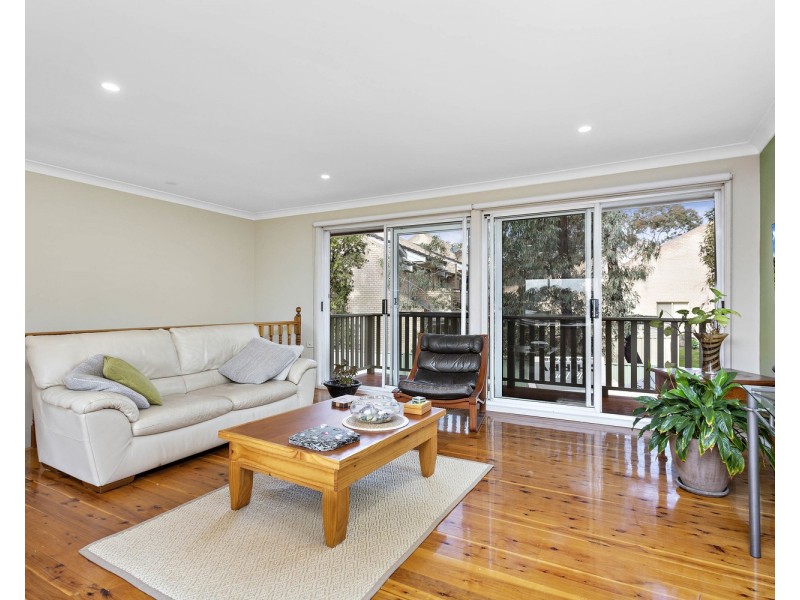 829A Henry Lawson Drive, Picnic Point NSW 2213