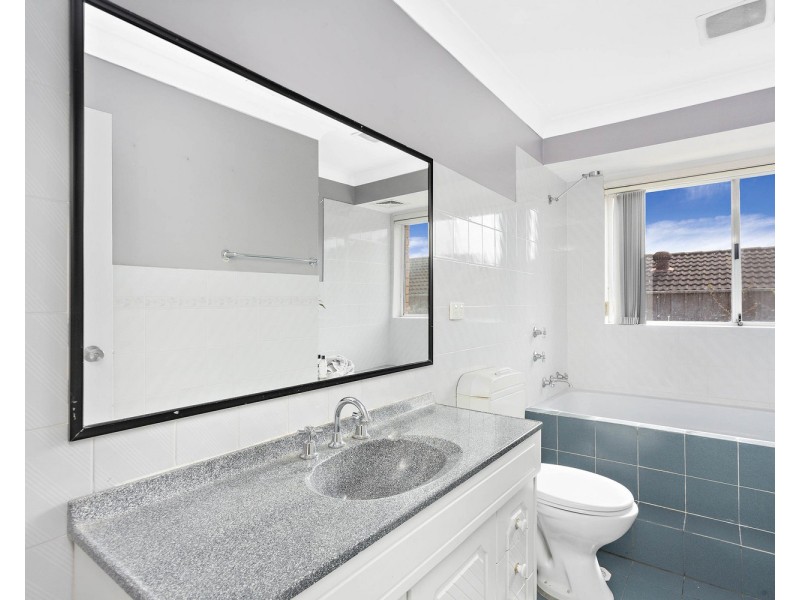 829A Henry Lawson Drive, Picnic Point NSW 2213