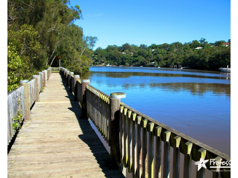 829A Henry Lawson Drive, Picnic Point NSW 2213