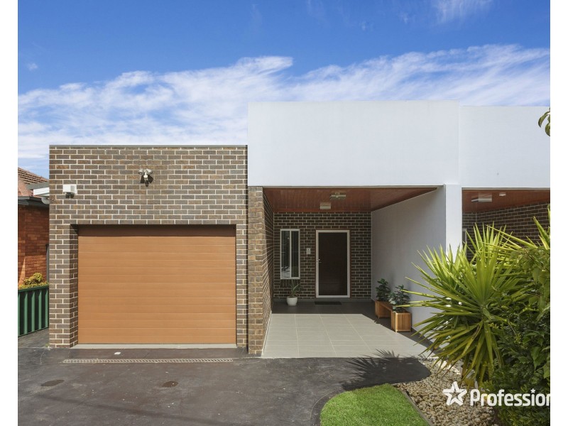 1 Harford Avenue, East Hills NSW 2213