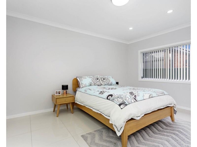 1 Harford Avenue, East Hills NSW 2213