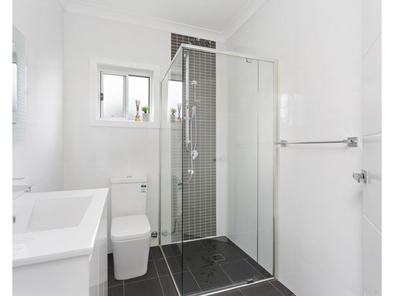 1 Harford Avenue, East Hills NSW 2213