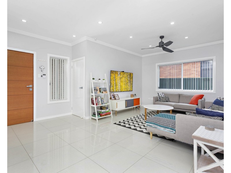 1 Harford Avenue, East Hills NSW 2213