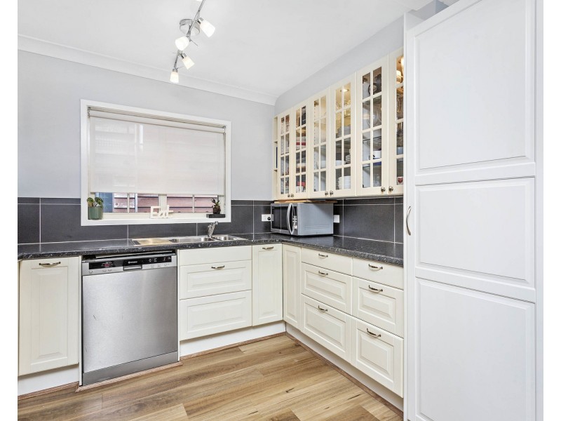 2 Carinya Road, Picnic Point NSW 2213