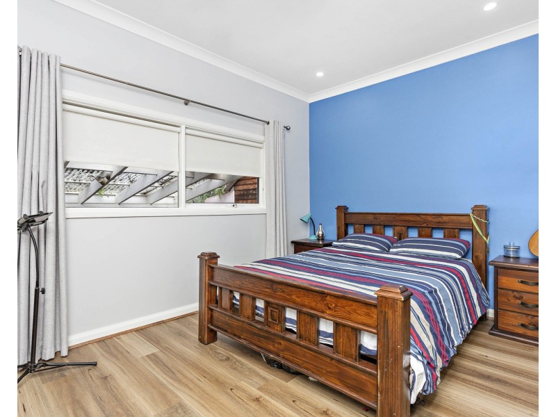 2 Carinya Road, Picnic Point NSW 2213