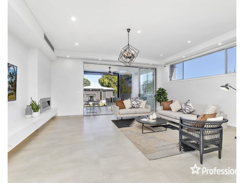 17 Gwandalan Road, Padstow NSW 2211