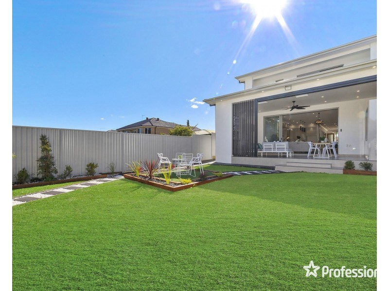 17 Gwandalan Road, Padstow NSW 2211