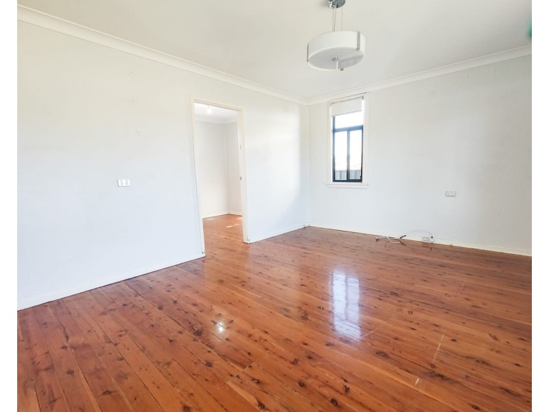 16 Frazer Avenue, Lurnea NSW 2170