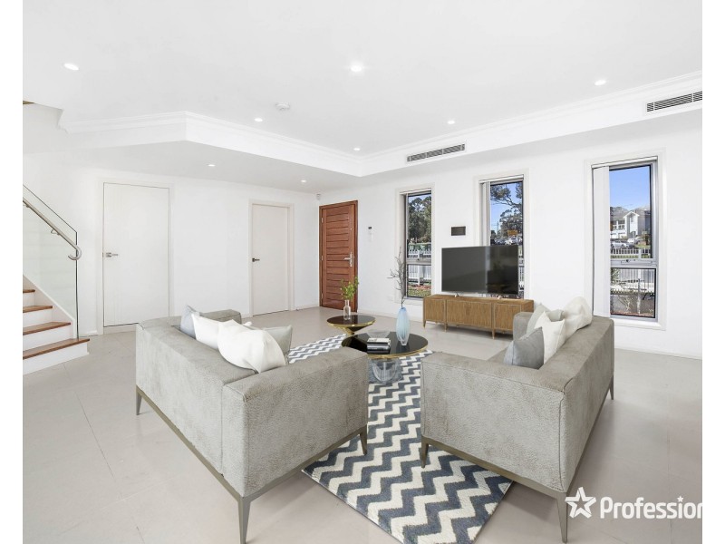 102 Howard Road, Padstow NSW 2211