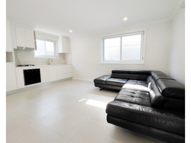 1/2B Treatt Avenue, Padstow NSW 2211