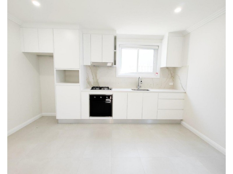 1/2B Treatt Avenue, Padstow NSW 2211