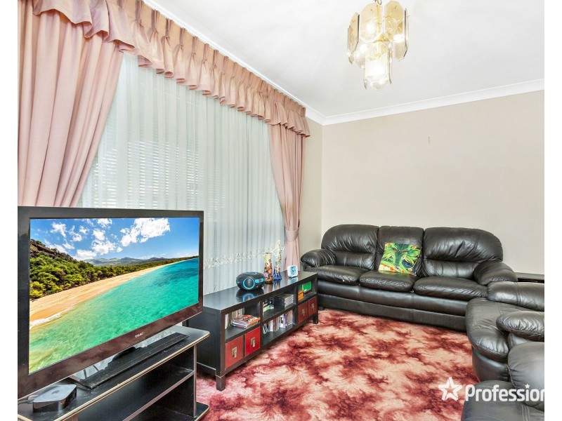 16 Eynham Road, Milperra NSW 2214
