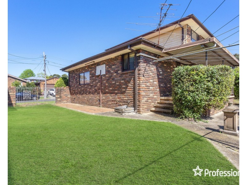 16 Eynham Road, Milperra NSW 2214