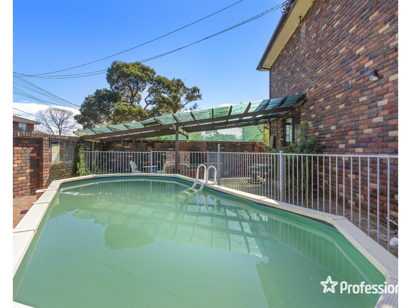 16 Eynham Road, Milperra NSW 2214
