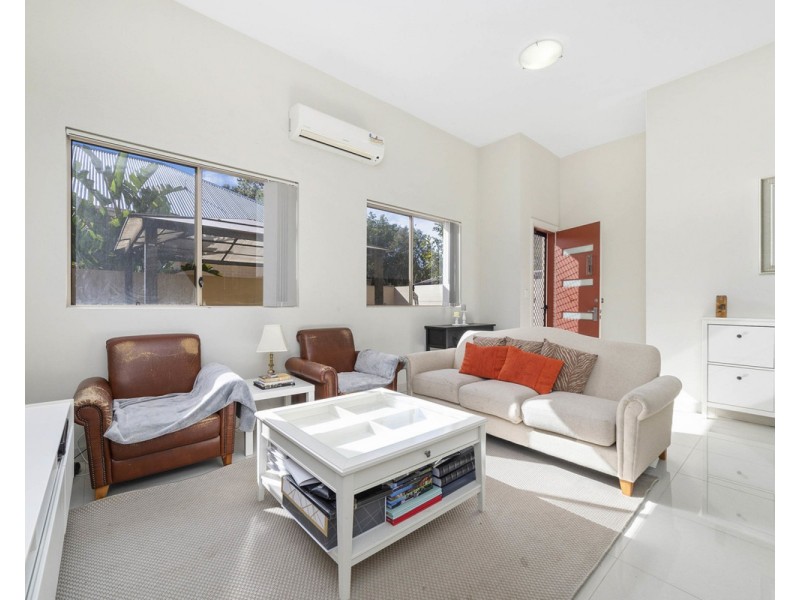 1/108 Boundary Road, Mortdale NSW 2223