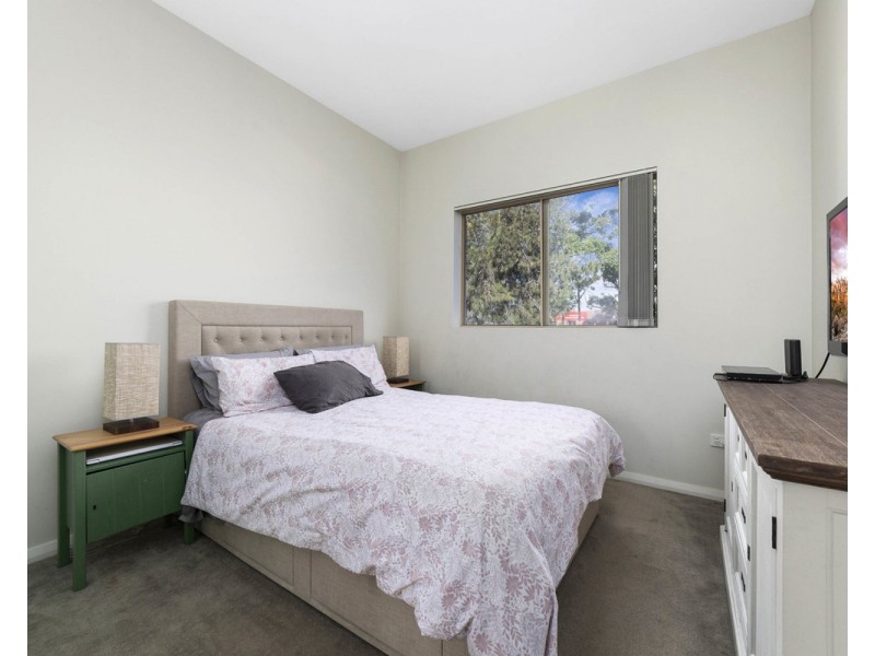 1/108 Boundary Road, Mortdale NSW 2223