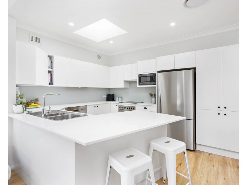 10 Denny Road, Picnic Point NSW 2213