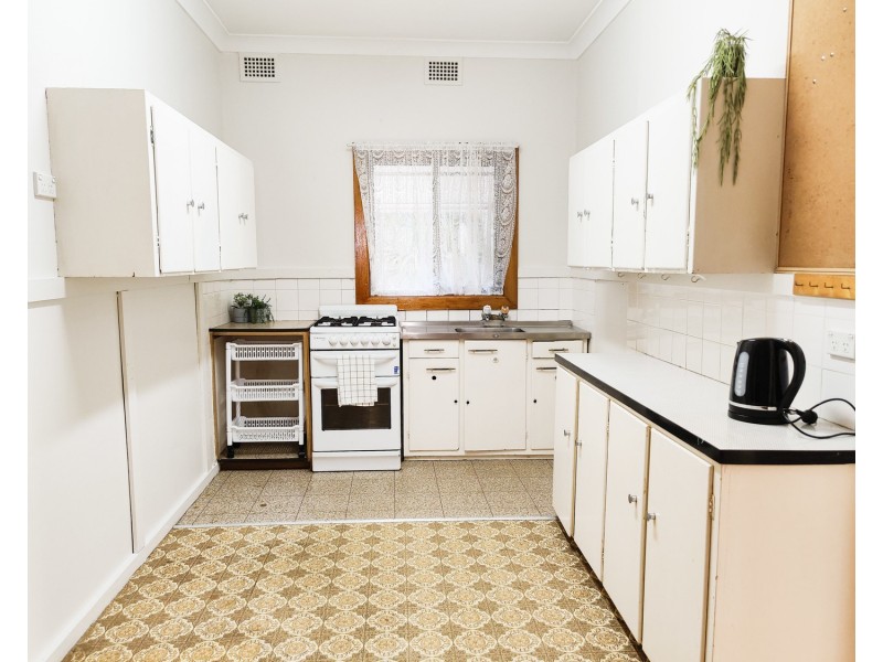 23 Barry Avenue, Mortdale NSW 2223