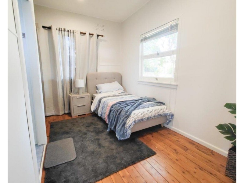 23 Barry Avenue, Mortdale NSW 2223