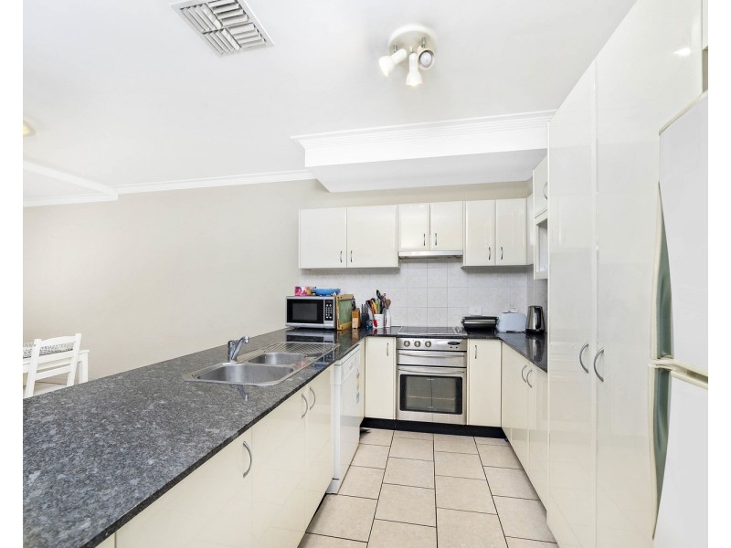 10/831 Henry Lawson Drive, Picnic Point NSW 2213