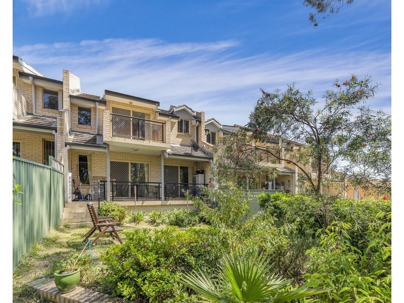 10/831 Henry Lawson Drive, Picnic Point NSW 2213