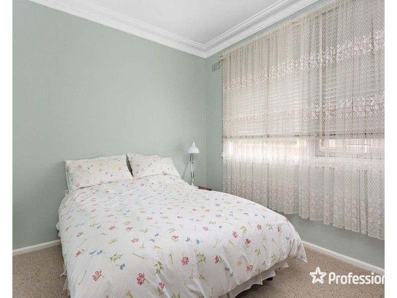 10 Marsden Crescent, Peakhurst NSW 2210