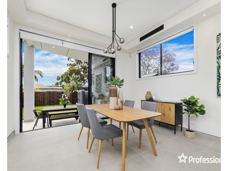 70 Thomas Street, Picnic Point NSW 2213
