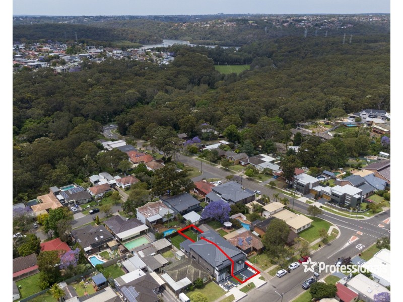 70 Thomas Street, Picnic Point NSW 2213