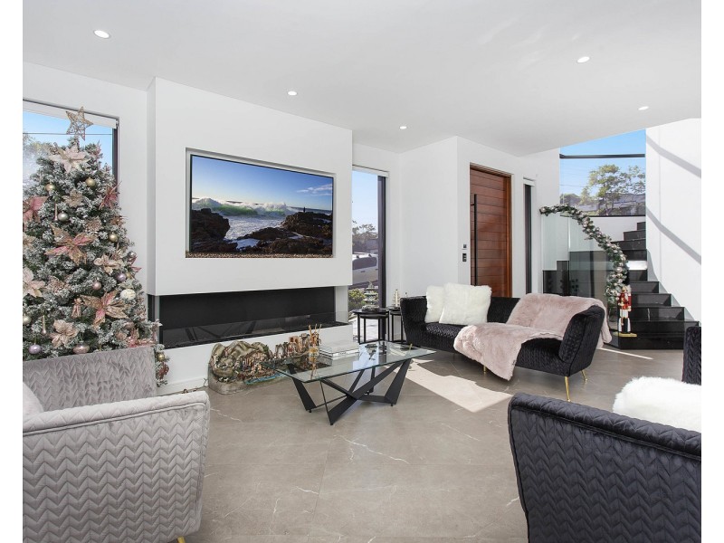 1 Fewtrell Avenue, Revesby Heights NSW 2212