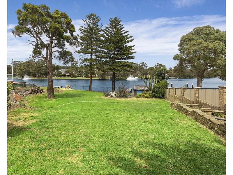 21 Burbank Avenue, East Hills NSW 2213