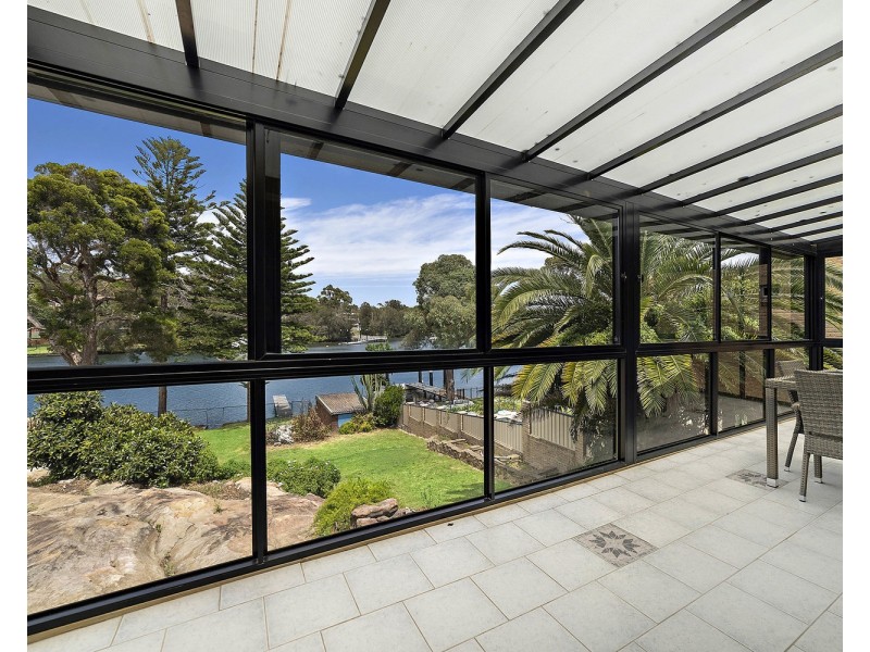 21 Burbank Avenue, East Hills NSW 2213