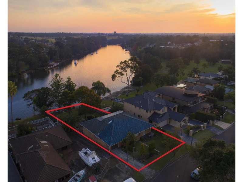 21 Burbank Avenue, East Hills NSW 2213