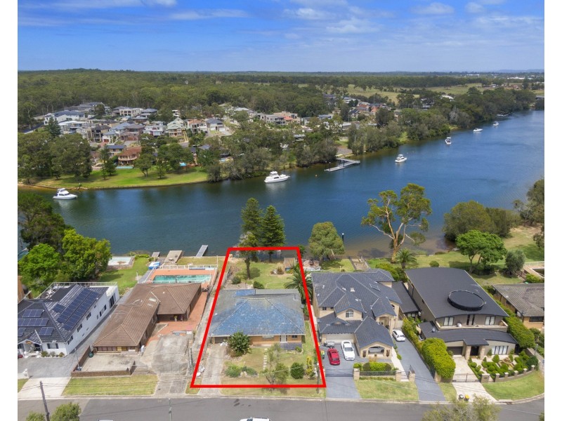 21 Burbank Avenue, East Hills NSW 2213