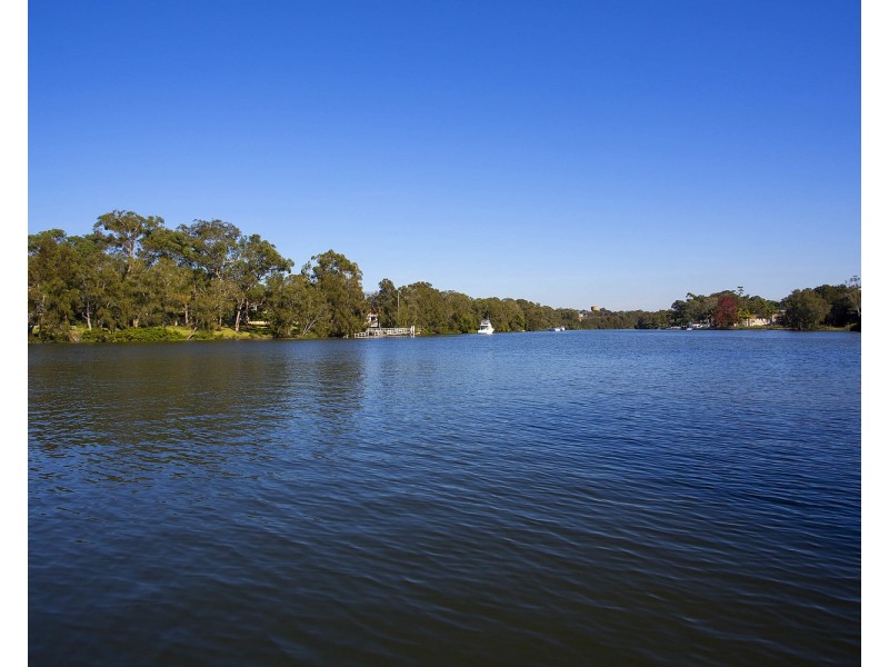 21 Burbank Avenue, East Hills NSW 2213