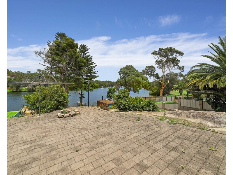 21 Burbank Avenue, East Hills NSW 2213