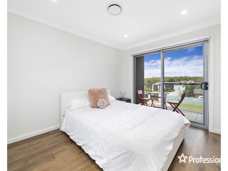 30 Burbank Avenue, East Hills NSW 2213