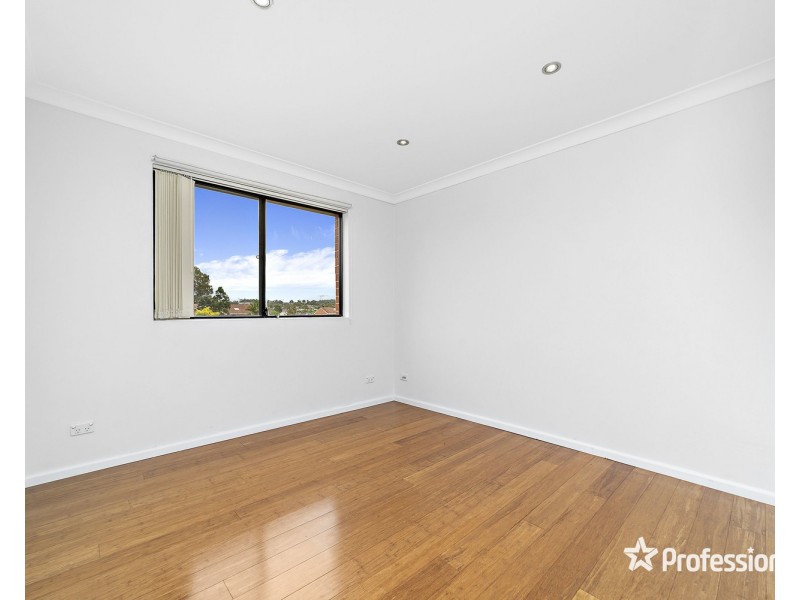 21/14 White Avenue, Bankstown NSW 2200