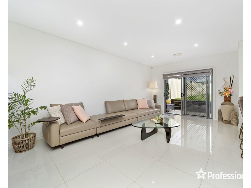 30A Burbank Avenue, East Hills NSW 2213