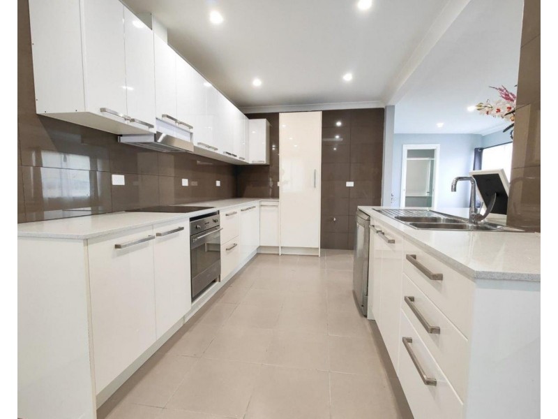 213 Davies Road, Padstow NSW 2211