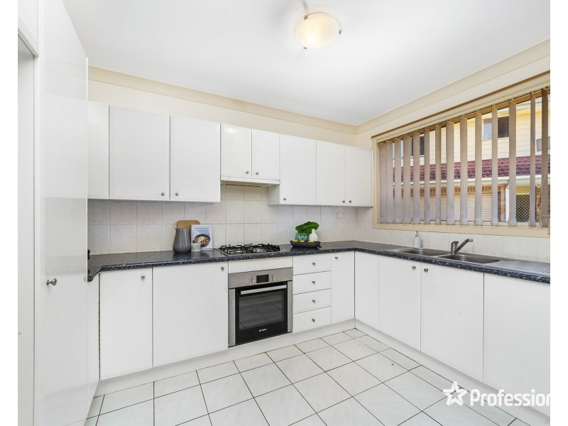 9/6 Lehn Road, East Hills NSW 2213