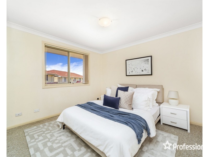 9/6 Lehn Road, East Hills NSW 2213